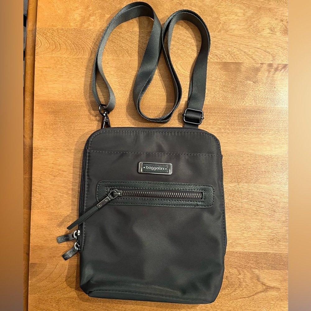 Baggallini Brooke Crossbody - EUC